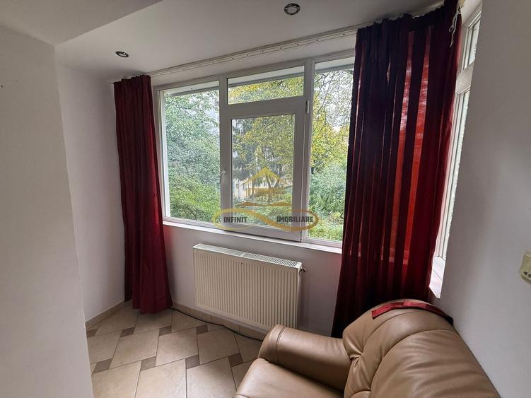 Apartament cu 2 camere decomandat, mobilat în Cornișa