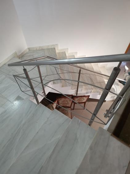 Casă individuală cu 10 camere cu Canalizare în Ștefănești