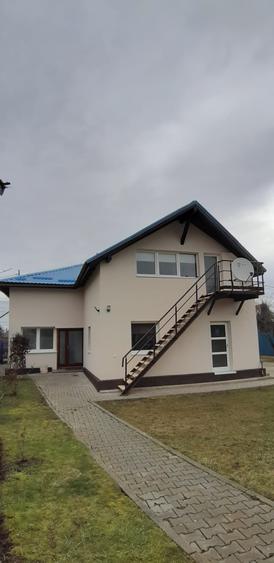 Casă individuală cu 6 camere cu Canalizare în Cristești