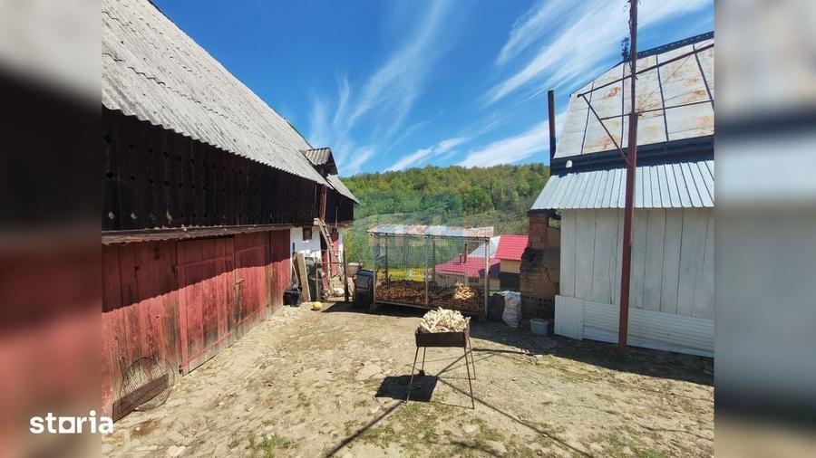 Casa supraetajata de vanzare in Leontine?ti comision 0% - 1