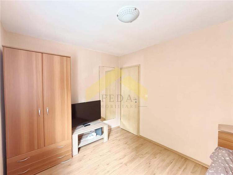 Apartament cu 2 camere decomandat în Lipovei
