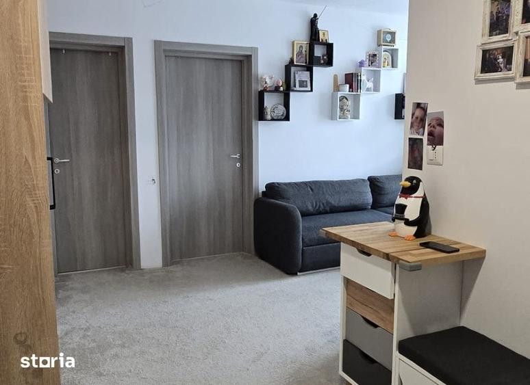 Apartament cu 3 camere semidecomandat în Bârnova
