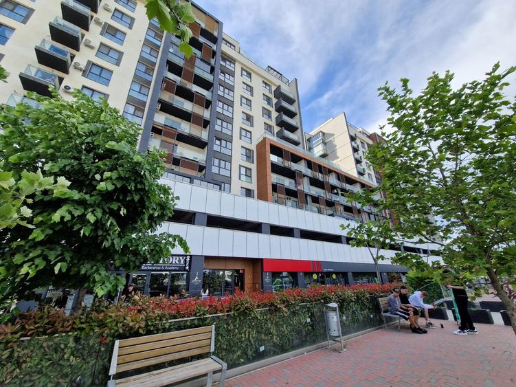 Apartament cu 2 camere decomandat în Titan
