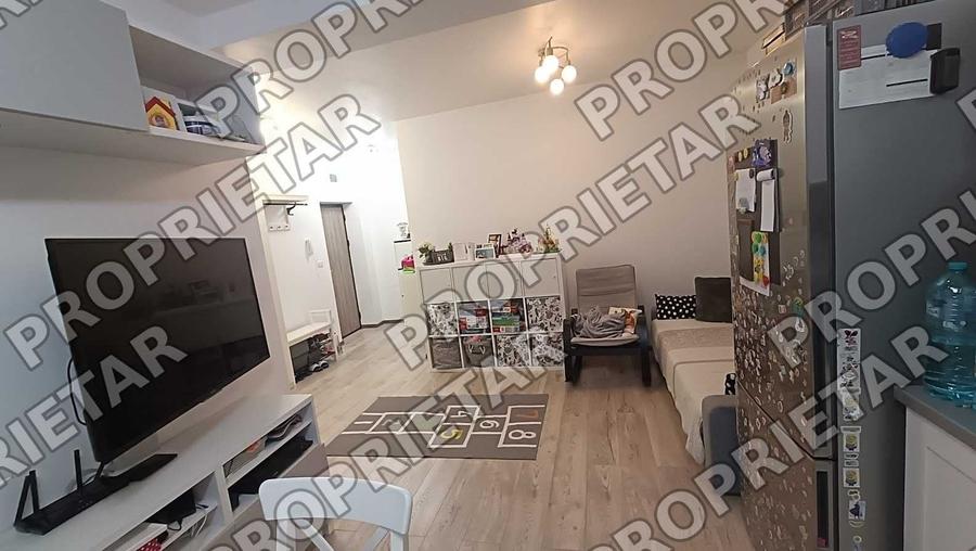 Apartament cu 2 camere semidecomandat, mobilat în Sud