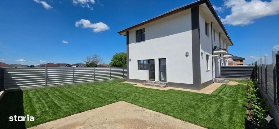 Casă cu 3 camere cu Teren 230 Mp în Clinceni