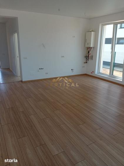 Casă cu 3 camere cu Teren 335 Mp în Vidra