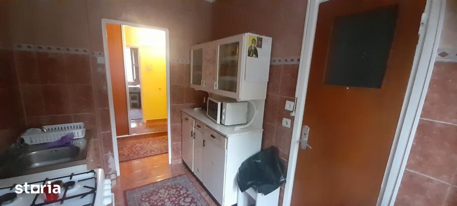 3 camere zona OZANA,metrou 1 decembrie 1918 la 10 min - 14