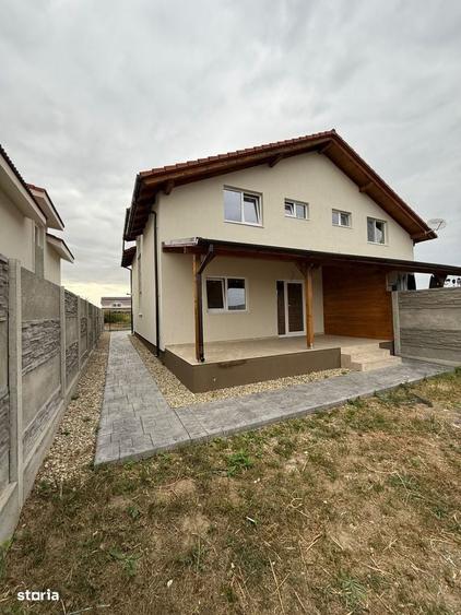 Casă cu 4 camere în Central