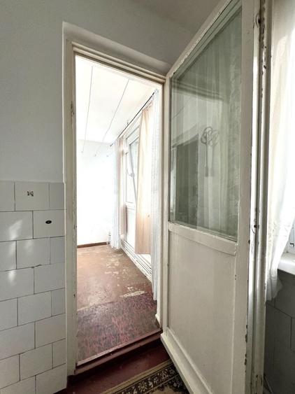 Apartament cu 2 camere semidecomandat în Micro 40