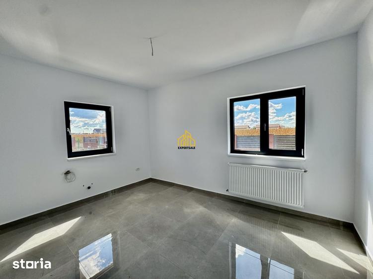 Casă cu Teren 400 Mp în Domnești