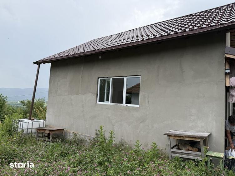 Casă cu 3 camere cu Teren 55 Mp în Pârscov