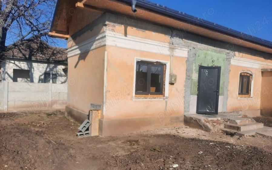 Casă cu 3 camere cu Teren 1750 Mp în Vișina