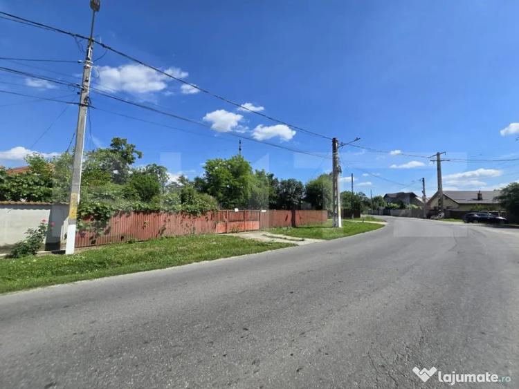 Casă cu 3 camere cu Teren 1100 Mp în Central