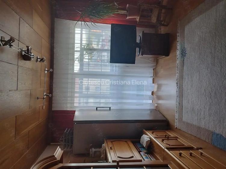 Vand apartament cu 4 camere zona Nord, Rm. Valcea