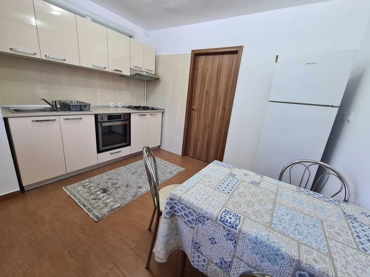 Apartament cu 2 camere decomandat în Panduri
