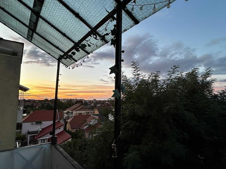 Apartament cu 2 camere semidecomandat în 14 Mai