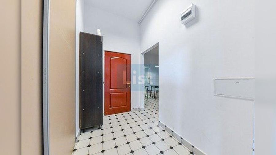 Apartament cu 2 camere semidecomandat, mobilat în Central — fotografia 3