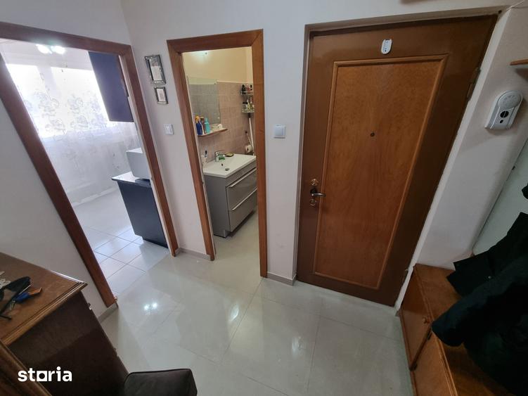 Apartament cu 3 camere în Capitol