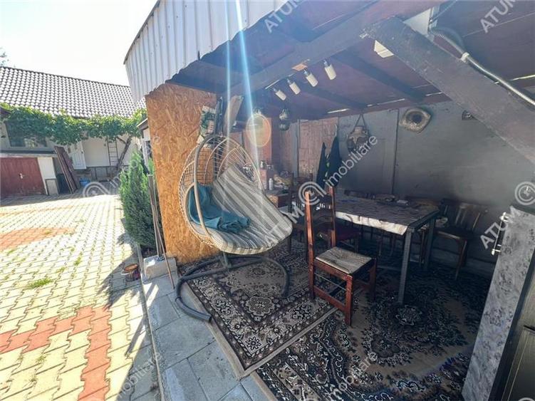 Casă individuală cu 3 camere cu Canalizare în Poplaca