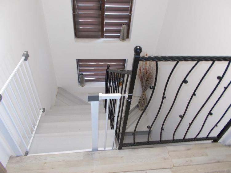 Casă individuală cu 4 camere cu Teren 474 Mp în Sânmihaiu Român