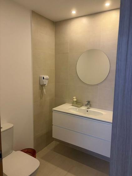 Apartament cu 3 camere, mobilat în Vitan-Bârzești