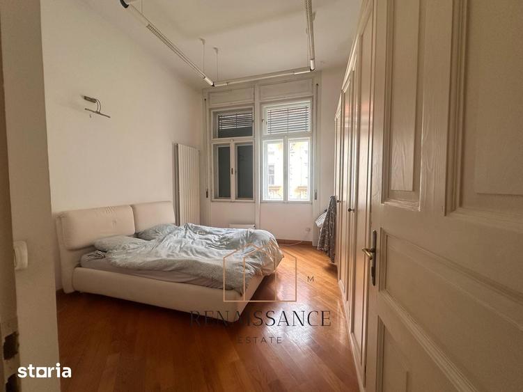 Apartament cu 4 camere în P-ța Unirii