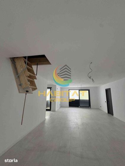 Casă cu 5 camere cu Teren 175 Mp în Văcăresti