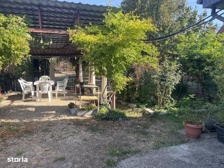 Casă cu 3 camere cu Teren 500 Mp în Central