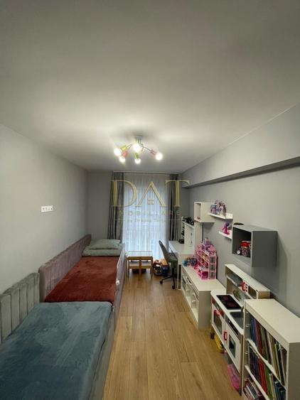 Apartament cu 3 camere, mobilat în Zorilor