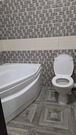 Apartament cu 2 camere decomandat în Poeni