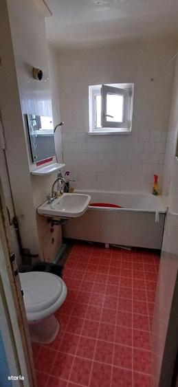 Apartament cu 3 camere decomandat în Ștefan cel Mare