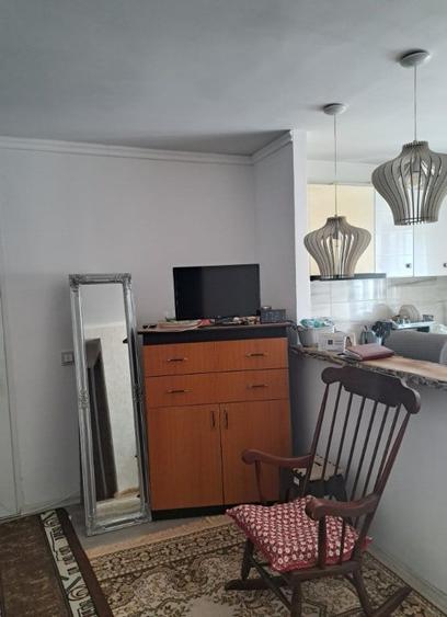 Apartament cu 2 camere semidecomandat în Unirea