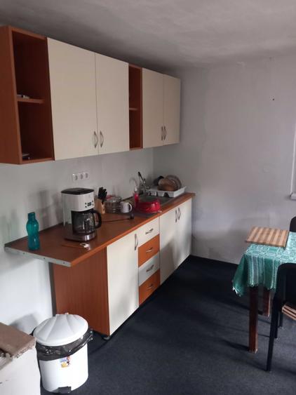 Casă cu 2 camere decomandat în Soroștin