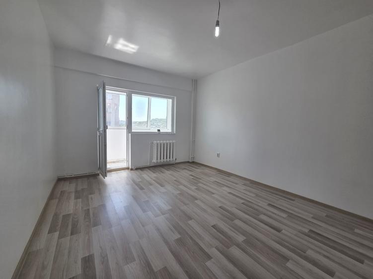 Apartament cu 2 camere decomandat în Mircea cel Bătrân — fotografia 2