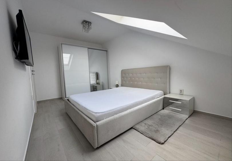 Apartament cu 3 camere decomandat în Exterior Vest