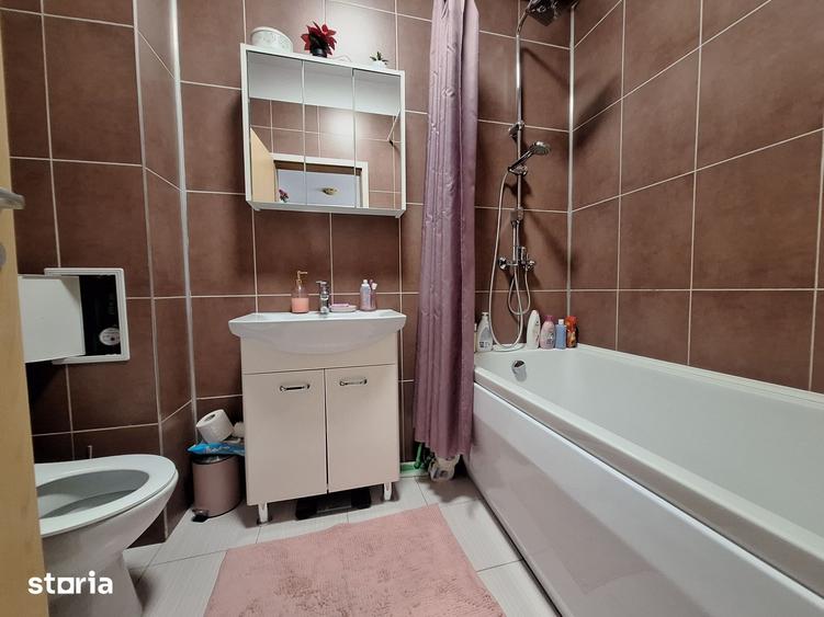 Apartament cu 2 camere decomandat în Fratelia