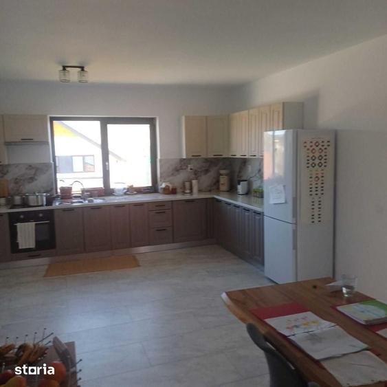 Casă cu 4 camere cu Teren 500 Mp în Baciu