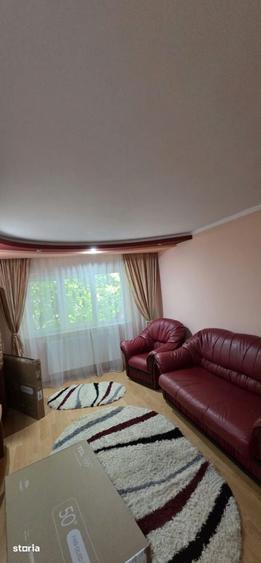 Apartament cu 3 camere în Calea București