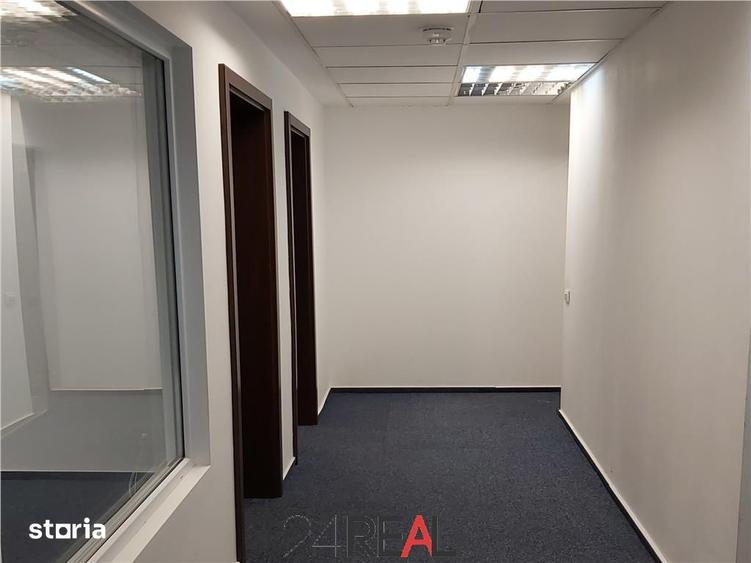Spațiu comercial, de 41 mp, în Universitate