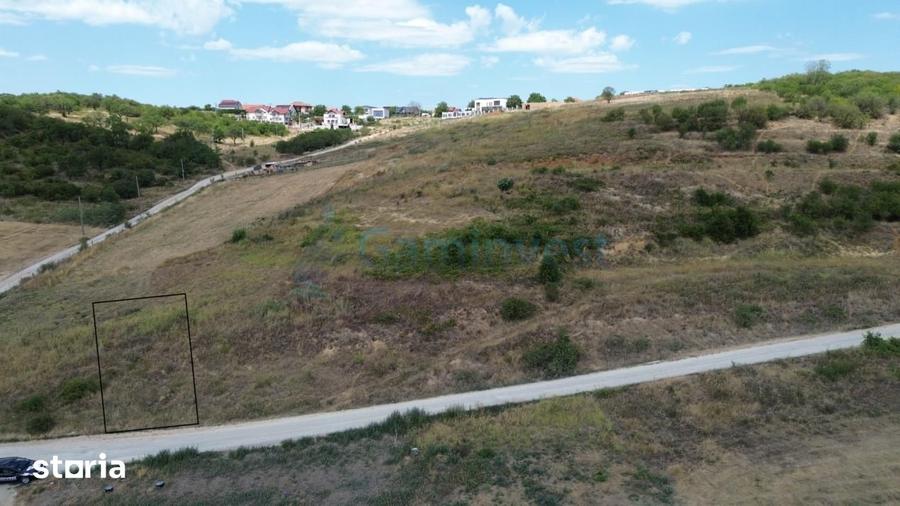 Teren de 672 mp, în Paleu