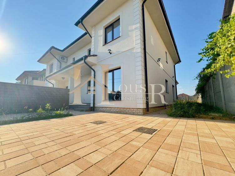 Duplex cu 5 camere cu Canalizare în Chișoda