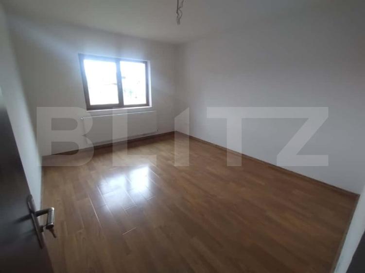 Casă individuală cu 4 camere cu Teren 500 Mp în Beclean