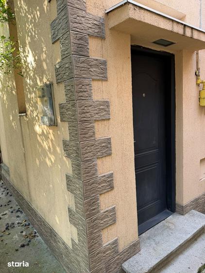 Apartament cu 3 camere decomandat în Colentina