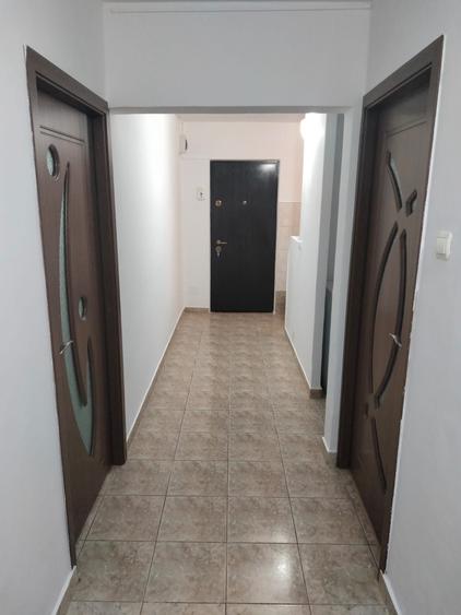 Apartament cu 2 camere decomandat în 13 Decembrie