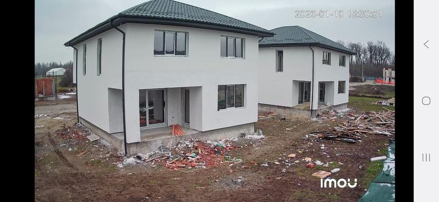 Casă individuală cu 4 camere cu Teren 500 Mp în Joița