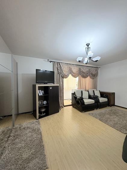 Apartament cu 2 camere decomandat în Cornitoiu