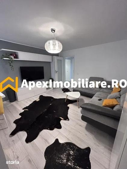 Apartament cu 3 camere semidecomandat în Central