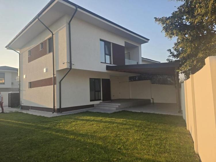 Casă individuală cu 4 camere cu Teren 301 Mp în Tunari