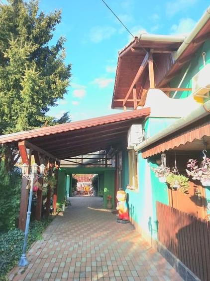 Casă individuală cu 5 camere cu Teren 750 Mp în Central