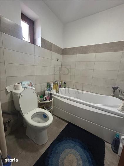 Casă cu 3 camere cu Teren 933 Mp în Sânmihaiu Român